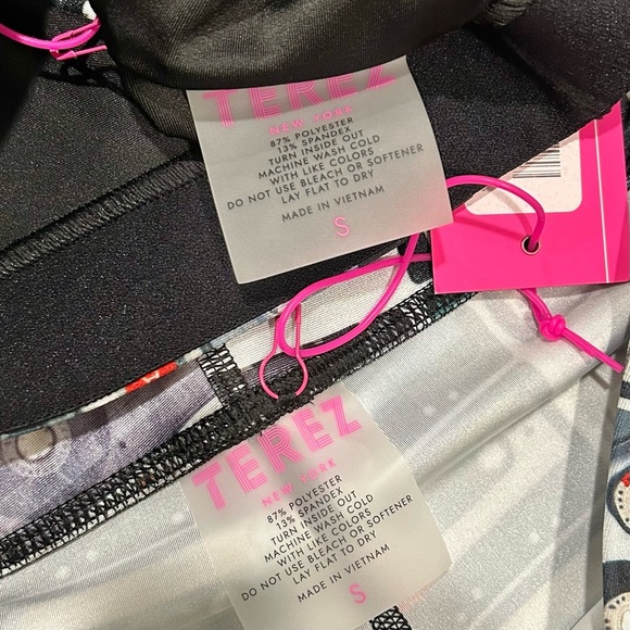 NWT Terez 2-Piece Set Hi Shine Mixtapes Y2K Pattern Leggings Sports Bra Size S - Picture 4 of 7